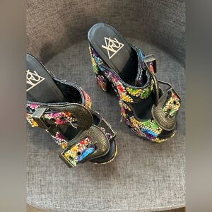 YRU Colorful buckle platform extra hi wedges